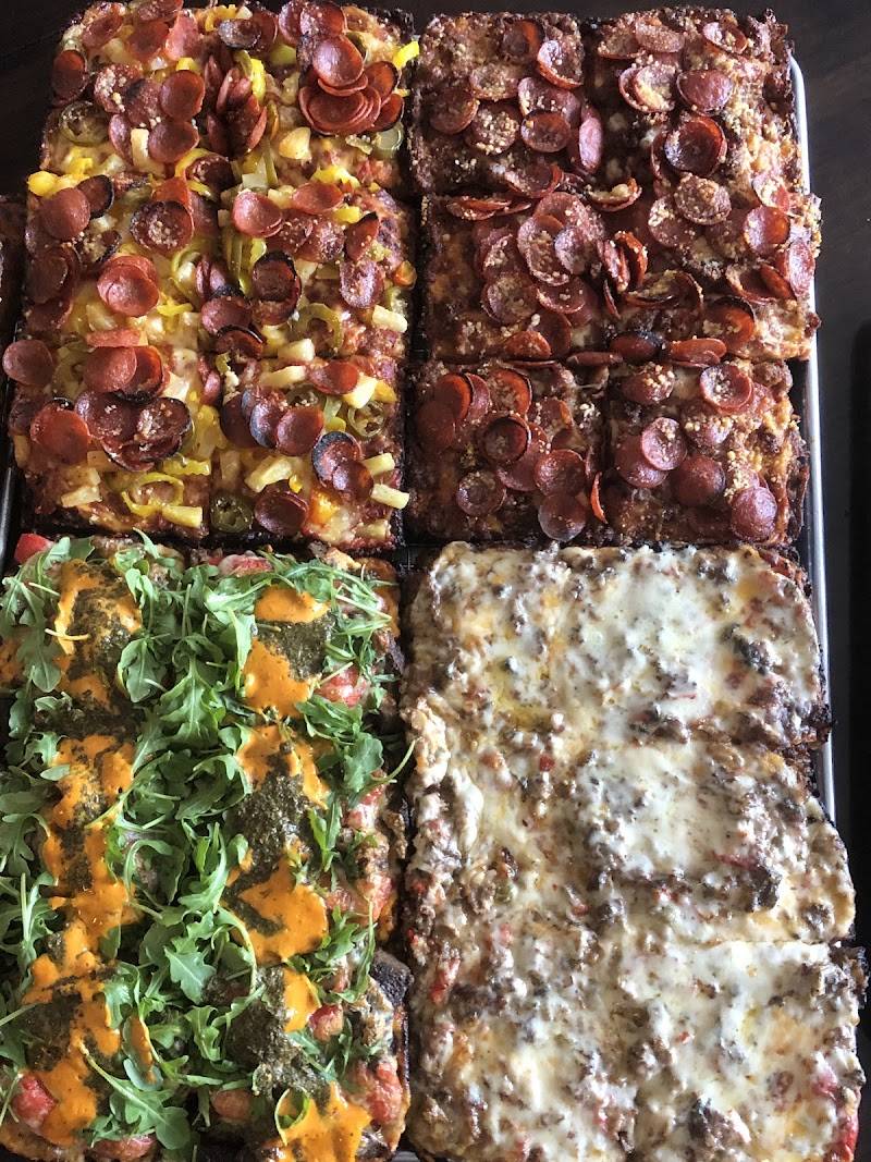 Bertollis River Pizza