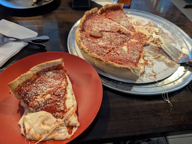 Bertollis River Pizza