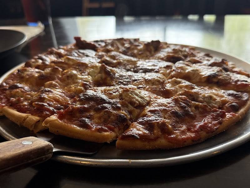 Bertollis River Pizza